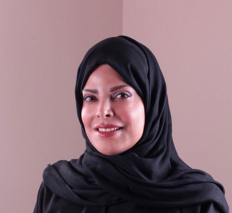 الروائية السعودية زينب الخضيري تتحدث عن"تلقي الرواية عبر السوشال ميديا:"تويتر نموذجا"