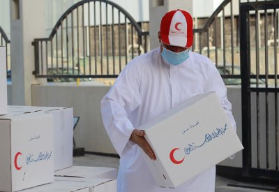 "الهلال الأحمر" تختتم بنجاح توزيع مساعدات رمضان على 4 آلاف أسرة