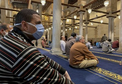 تقاليد رمضانية باقية في مصر.. من ليلة الرؤية حتى الفانوس وقمر الدين