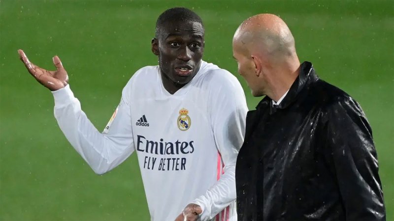 زيدان: الحديث عن ركلة الجزاء "ظلم" لريال مدريد