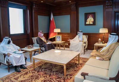 وزير الخارجية يستقبل سفير السعودية لدى البحرين