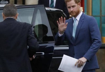 بماذا وصف هاري جده الراحل الأمير فيليب؟