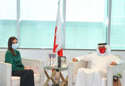 وزير الصناعة والتجارة والسياحة يستقبل الباحثة شيماء عبدالله