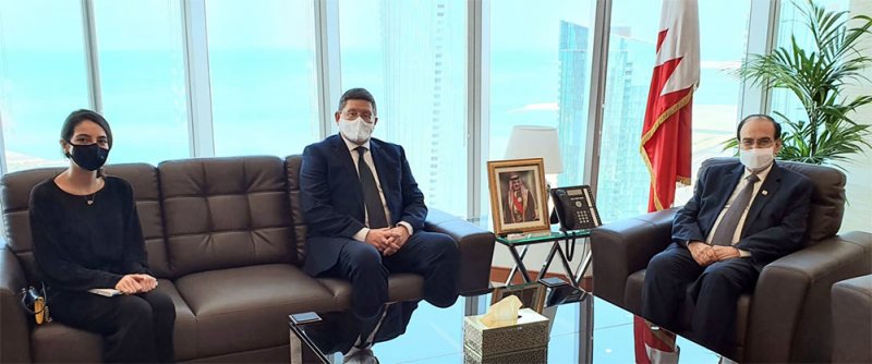 ميرزا يستقبل السفير البريطاني ويرحب بإتاحة الفرص الاستثمارية للشركات البريطانية في مشاريع الطاقة المستدامة