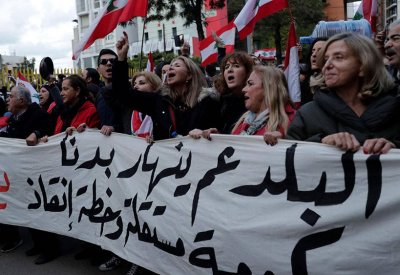 انفجار مؤجل.. لبنان مهدد بالظلام بسبب الفساد وعجز الكهرباء