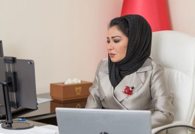 سلمان:  البحرين أثبتت التزاماتها الإنسانية  بتوفير الرعاية الصحية ولقاحات "كورونا" المجانية