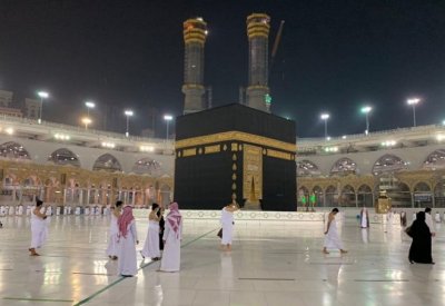 رفع طاقة الاستيعاب لمسارات صحن المطاف بالمسجد الحرام إلى 25 مسارًا