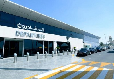 الإمارات تعلق جميع الرحلات الجوية القادمة من الهند