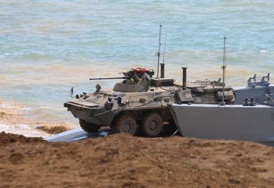 روسيا تخفف تعزيزاتها العسكرية على حدود أوكرانيا