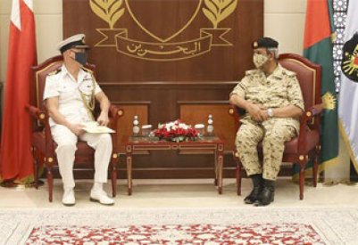 القائد العام لقوة دفاع البحرين يستقبل الملحق العسكري بسفارة المملكة المتحدة