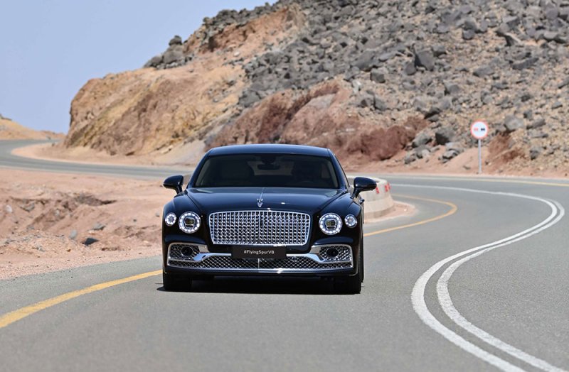 Flying Spur تنطلق بقوّة مع محرّك V8 الجبّار في الشرق الأوسط