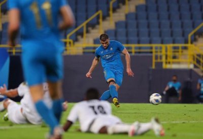 النصر يكسر السد وينتزع الصدارة وبطاقة التأهل