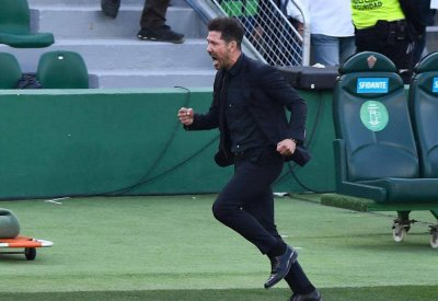 ركلة جزاء تنقذ حظوظ أتلتيكو مدريد بالصراع على اللقب الإسباني