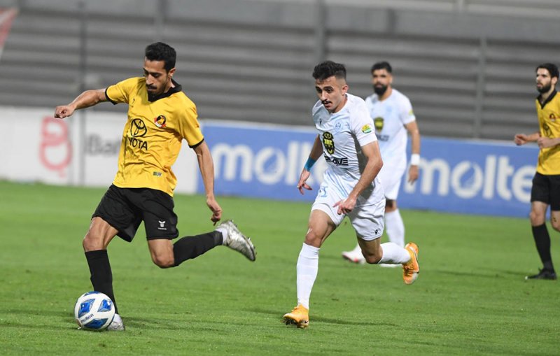 الأهلي والرفاع يتعادلان بهدفين
