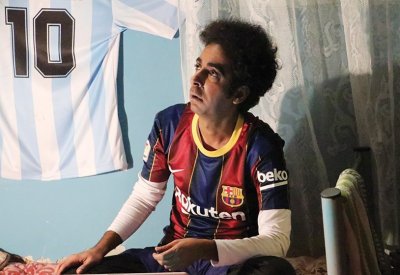 الرميثي: التطور الذاتي في عالم التمثيل لا يأتي إلا مع الاحتكاك بالآخر