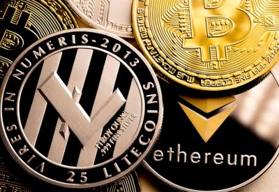 كل ما تريد معرفته عن بيتكوين وعالم العملات المشفرة.. كيف تعمل؟