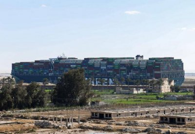 محكمة مصرية ترفض طعنا على احتجاز السفينة العملاقة