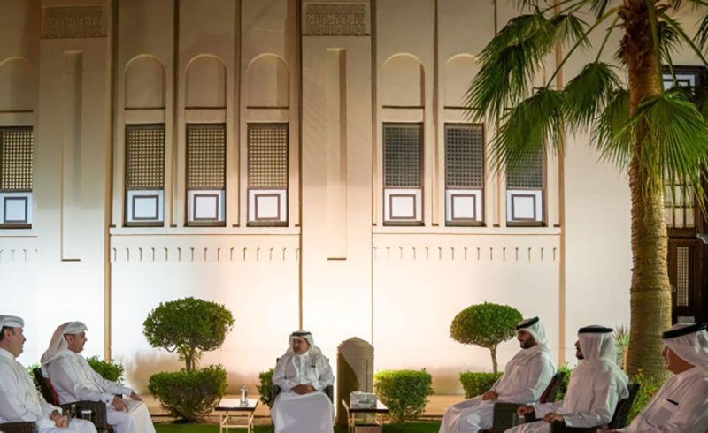 صاحب السمو الملكي ولي العهد رئيس مجلس الوزراء يستقبل الشيخ خليفة بن دعيج آل خليفة ومعالي الشيخ سلمان بن أحمد آل خليفة