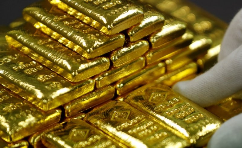 انخفاض أسعار الذهب في المعاملات الفورية بنسبة 0.4 بالمئة