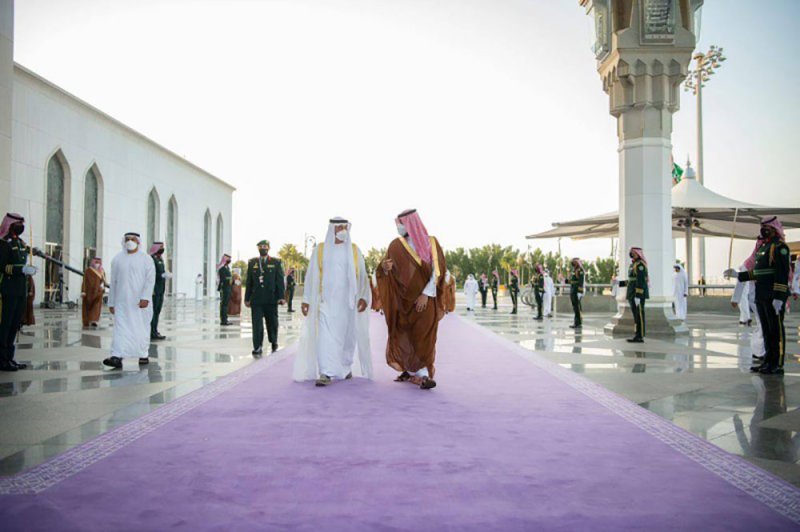 بالصورة: السعودية تغير لون سجاد مراسم الاستقبال.. وهذا السبب