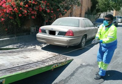 البلدية الجنوبية تزيل ٢٤ سيارة سكراب وخربة في عدد من المناطق
