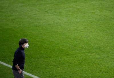 لوف يستعد لكأس أوروبا بغياب رباعي "الأبطال"