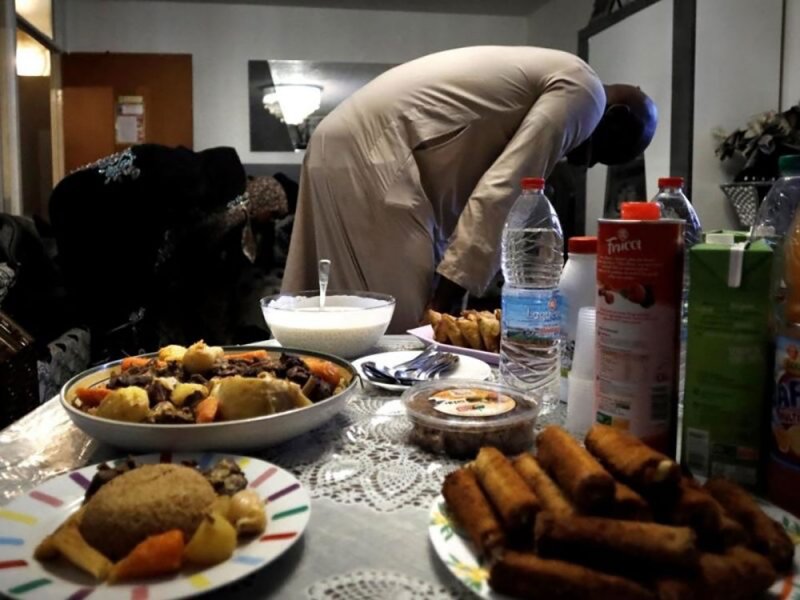 الصيام في فرنسا.. بين الحذر ومنع التجمعات