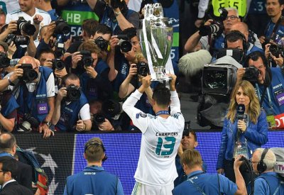 ريال مدريد ورونالدو.. "انفصلا" وحُرما من "الأبطال"