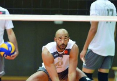 الطائرة البحرينية تفقد أكبر محترفيها