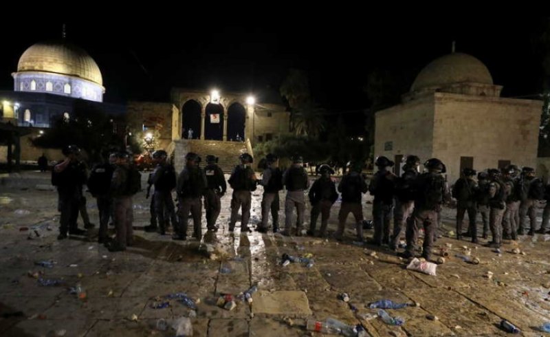إصابة أكثر من 200 شخص في اشتباكات بين فلسطينيين وقوات إسرائيلية بالقدس