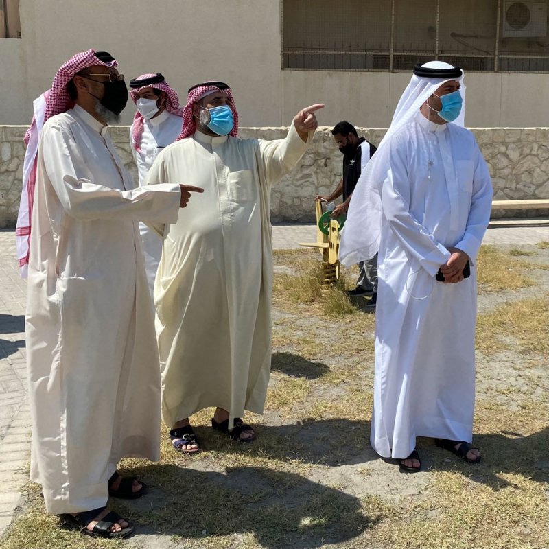 الأنصاري ومدير عام بلدية "الجنوبية" والبلدي عبداللطيف يتفقدون احتياجات الدائرة الثالثة