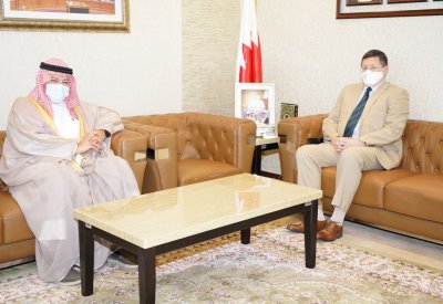 وزير العدل يستقبل السفير البريطاني