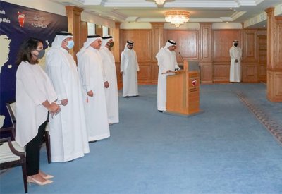 وزير الخارجية يستقبل عددًا من الموظفين الدبلوماسيين لأداء اليمين القانونية