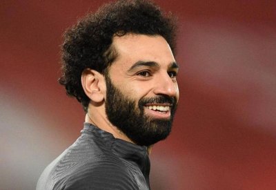 لتعويض مبابي.. باريس سان جرمان يضع صلاح نصب عينيه