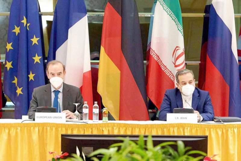 سابق مع الزمن لمنع إيران من امتلاك أسلحة نووية