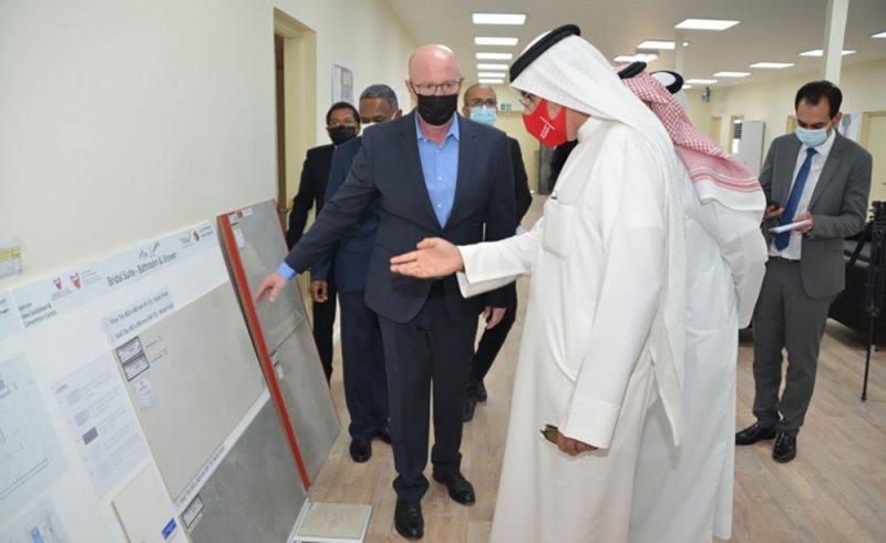 وزير الصناعة يقوم بزيارة تفقدية لموقع مشروع مركز البحرين الدولي للمعارض والمؤتمرات الجديد في الصخير
