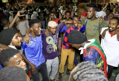حكومة السودان تتعهد بالتحقيق في "جريمة مكتملة الأركان"