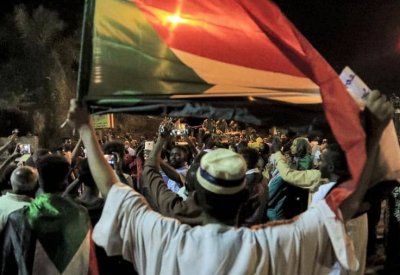 صدمة أميركية من واقعة المظاهرات بالسودان.. وحمدوك يتوعد