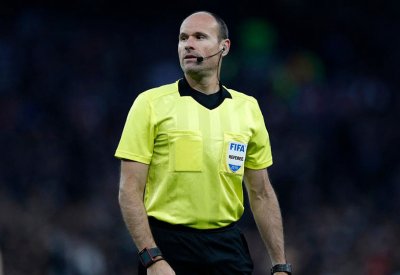 الإسباني لاهوز حكم لنهائي دوري أبطال أوروبا