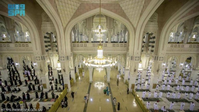 بالأرقام.. تفاصيل تشغيل وصيانة المسجد الحرام