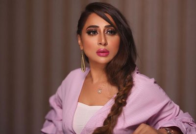 لماذا تأخرت الفنانة شيماء سبت بالتطعيم؟