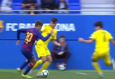 برشلونة يضع شرطا جزائيا "لا يصدق" لنجم المستقبل