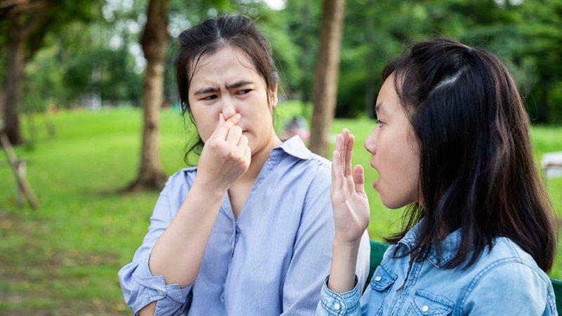 رائحة الفم الكريهة.. إليك أسهل 4 طرق للتخلص منها