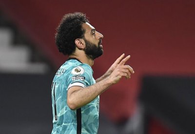 صلاح يشعل المنافسة على لقب هداف الدوري الإنجليزي بهدف "القرن"