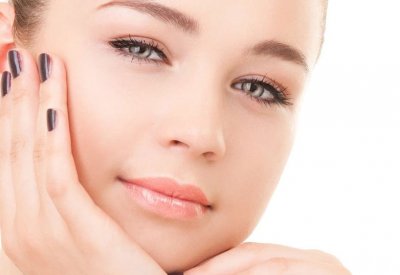 7 طرق تجعل الوجه يبدو أكثر نحافة!