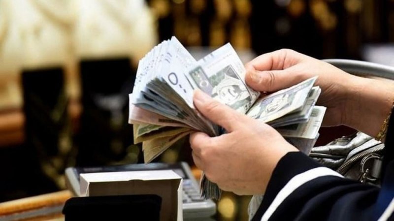 السعودية والإمارات ضمن أكبر مصادر التحويلات المالية عالمياً
