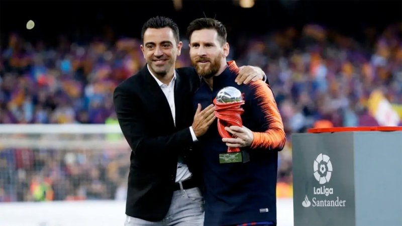 برشلونة يفاوض تشافي لخلافة كومان الموسم المقبل