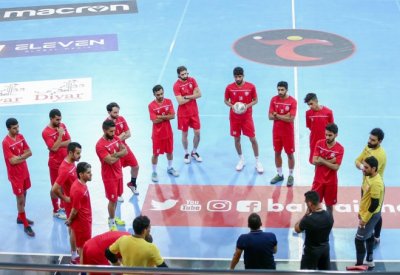 للمشاركة في كأس العرب 2021 .. منتخب كرة الصالات يغادر إلى القاهرة