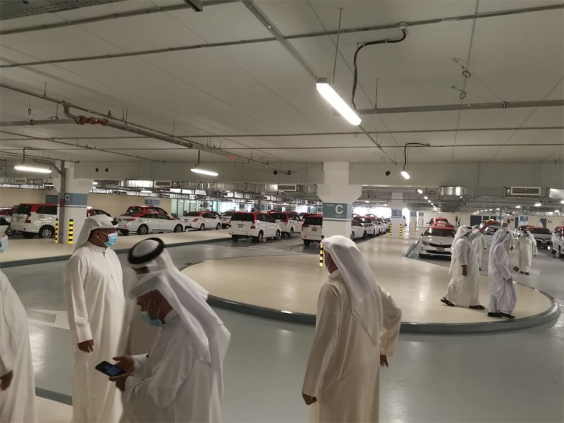 بالصور: شكوى من بعد أماكن طلب التاكسي 500 متر في المطار الجديد