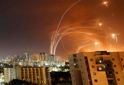 خلال ساعات.. مئات القذائف الصاروخية بين إسرائيل والفلسطينيين